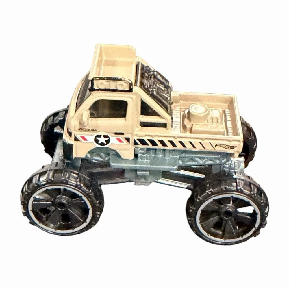 Lot Of 2 Hot Wheels‎ Mazda Autozam Army Tan & White Texas Toot Dream Garage Toys